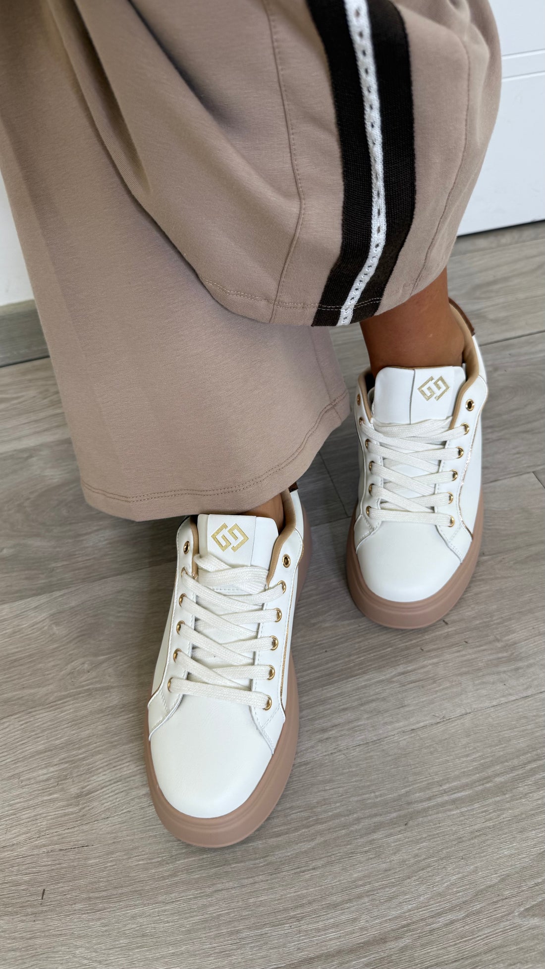 Sneaker Gold