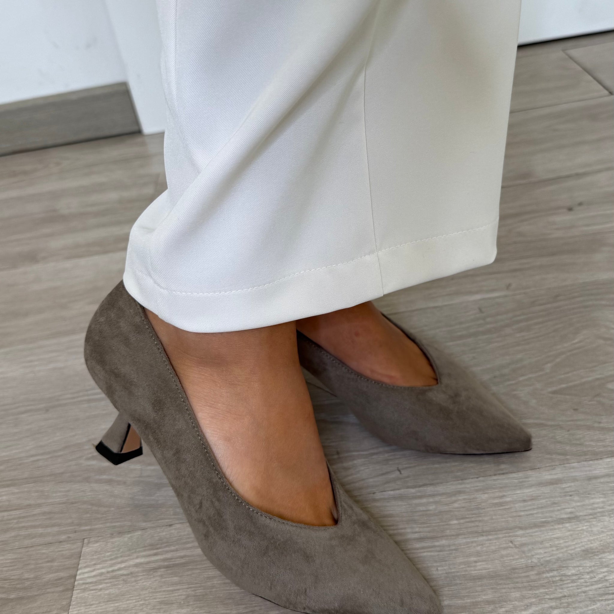 Décolleté Taupe