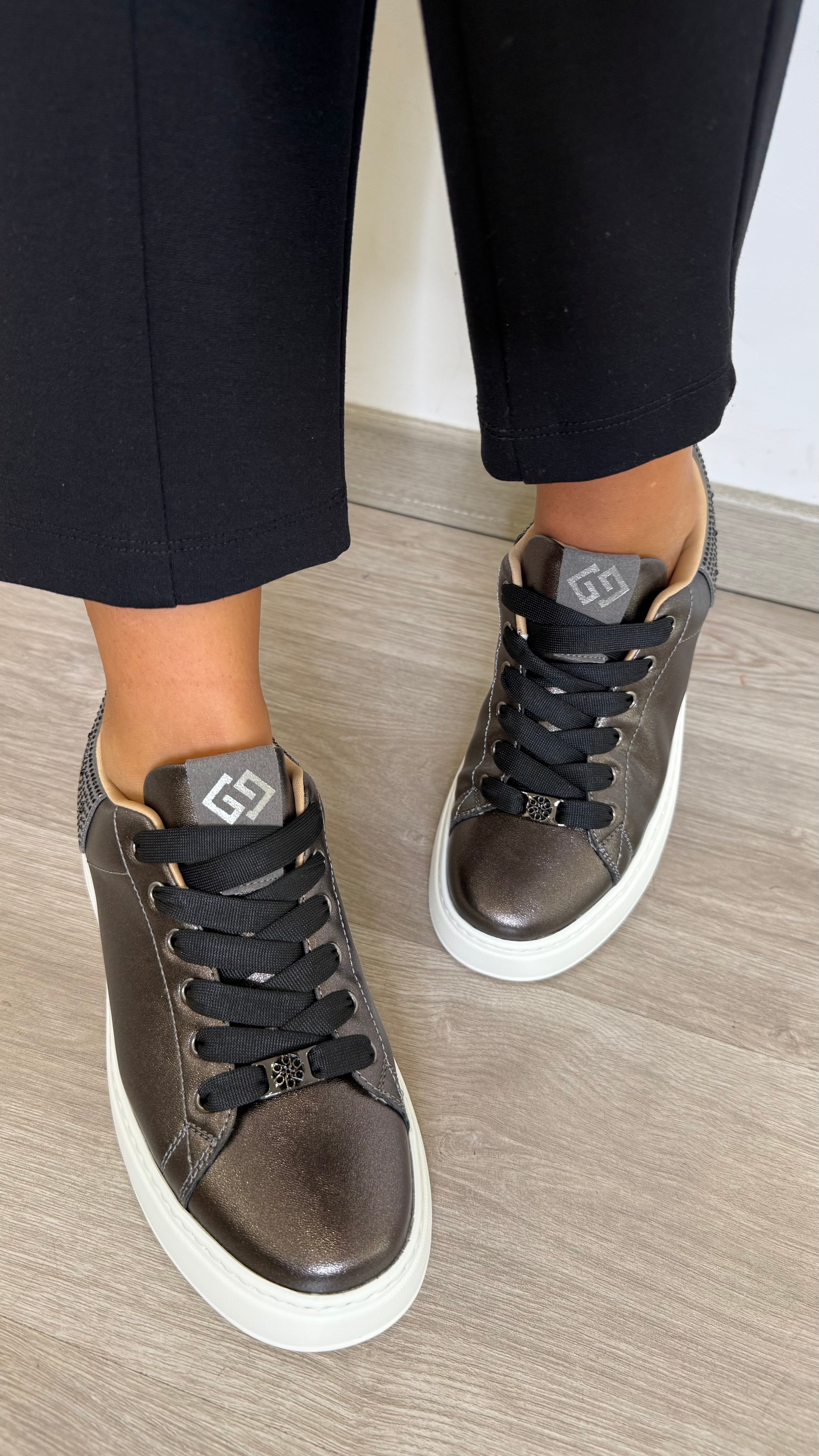 Sneaker Grey